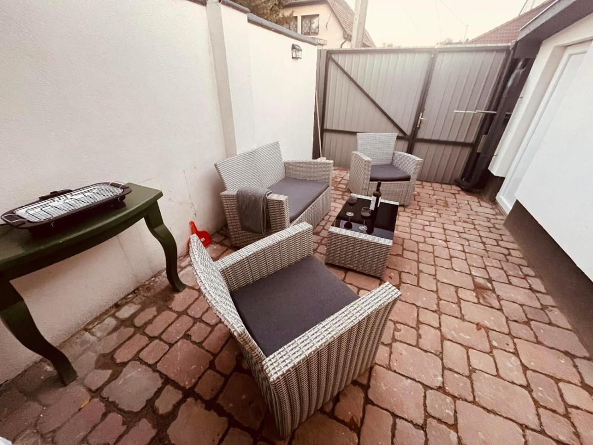 Ferienwohnung King House & Garden With Ac And Free Parking Possibility Budapest Exterior foto