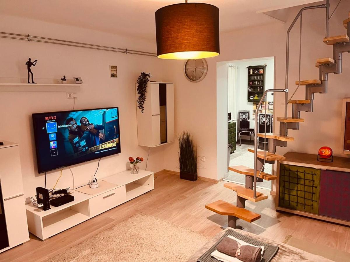 Ferienwohnung King House & Garden With Ac And Free Parking Possibility Budapest Exterior foto
