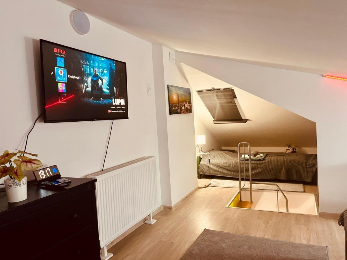 Ferienwohnung King House & Garden With Ac And Free Parking Possibility Budapest Exterior foto